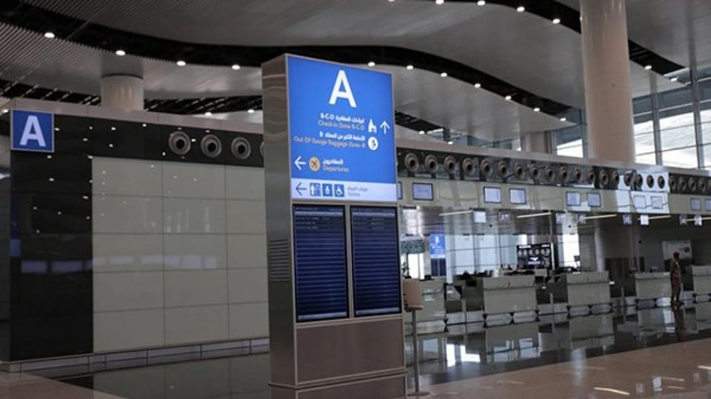 السعودية تعفي المسافرين من رسوم تعديل الرحلات بعد خلل مطار الملك خالد .. فيديو