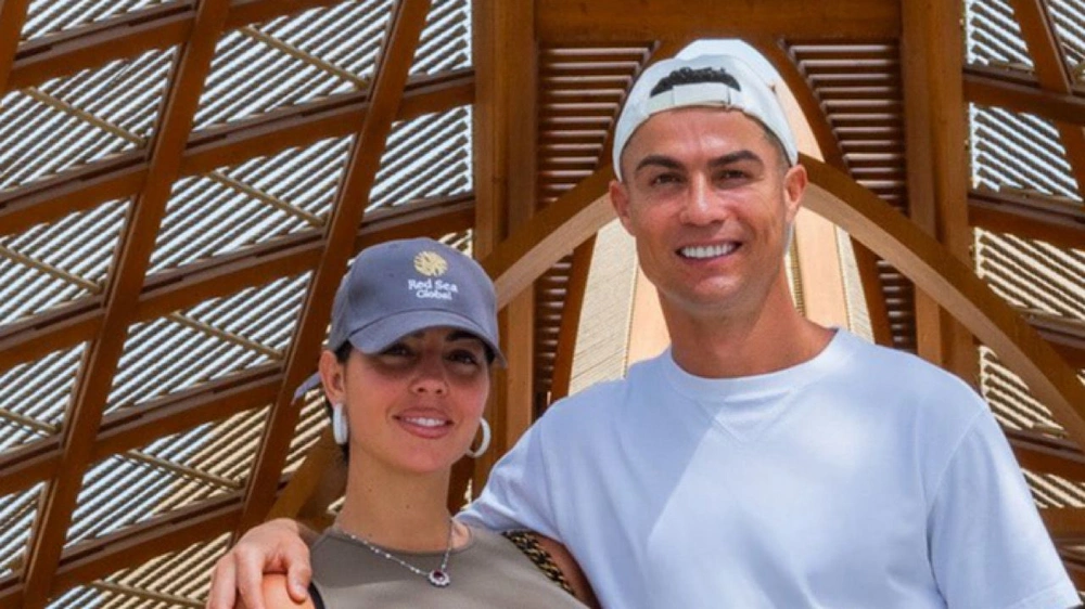 رونالدو يشتري منزلين فاخرين في منتجع ⁧‫نجومة‬⁩ ضمن وجهة البحر الأحمر.. صور