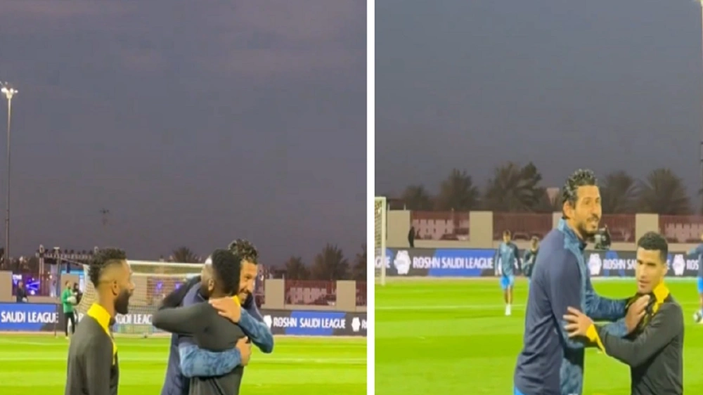 لاعبو الاتحاد يصافحون أحمد حجازي قبل انطلاق مواجهة نيوم .. فيديو