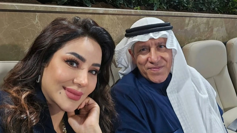 لجين عمران برفقة عائلتها