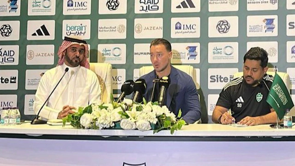 يايسله : نتطلع بشغف لمواجهة النصر ونثق في جماهير الأهلي