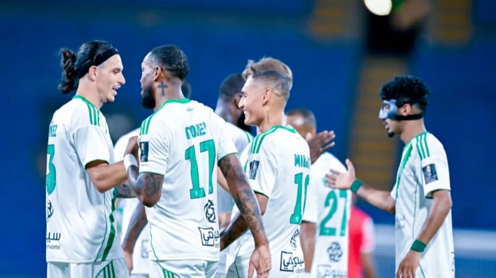 الأهلي يفتقد أربعة لاعبين أمام الفتح في دوري روشن