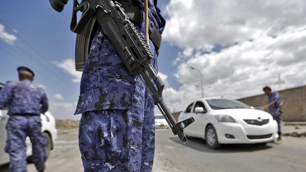 أخ يُلقي قنبلة على شقيقه في اليمن