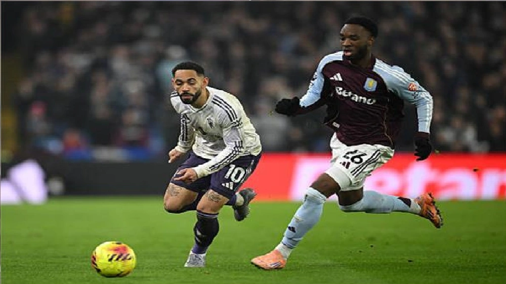 مانشستر يونايتد يخسر أمام أستون فيلا بثنائية