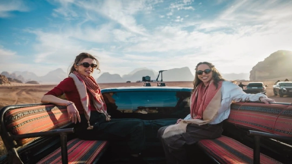 الملكة رانيا تبرز سحر وادي رم وتجربة فريدة مع الأميرة سلمى .. صور