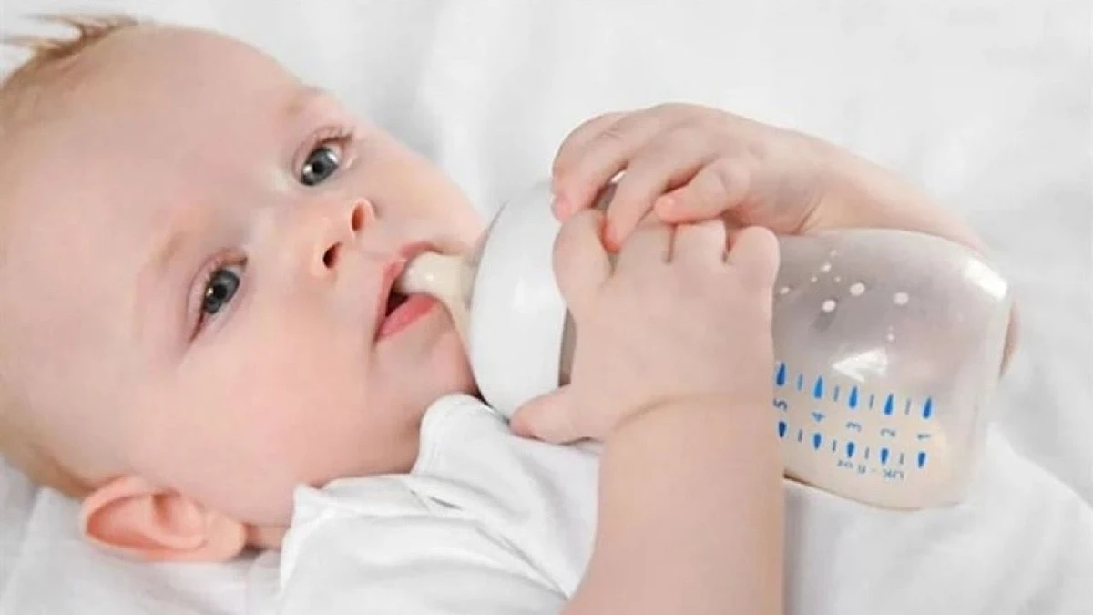 فرنسا تحظر تداول حليب الرضع في الأسواق بعد الاشتباه بتلوث سام