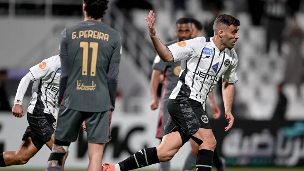 الشباب ينفي أنباء التعاقد مع مدرب جديد