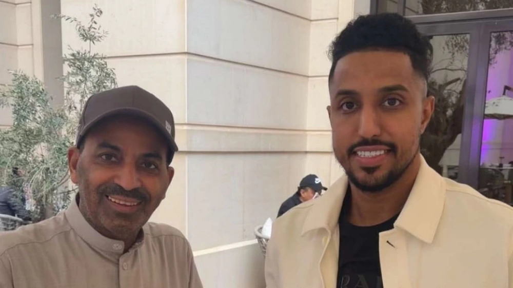 طارق العلي يجمعه لقاء ودي مع سالم الدوسري