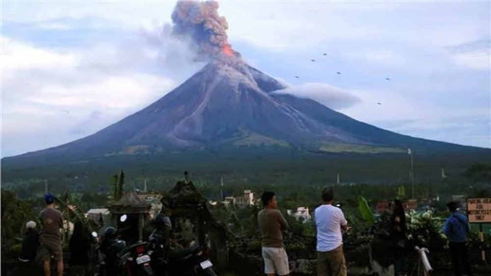 تحذيرات في الفلبين إثر تزايد نشاط بركان “مايون”