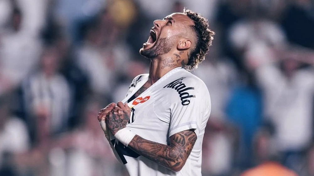 سانتوس يقترب من تجديد عقد نيمار