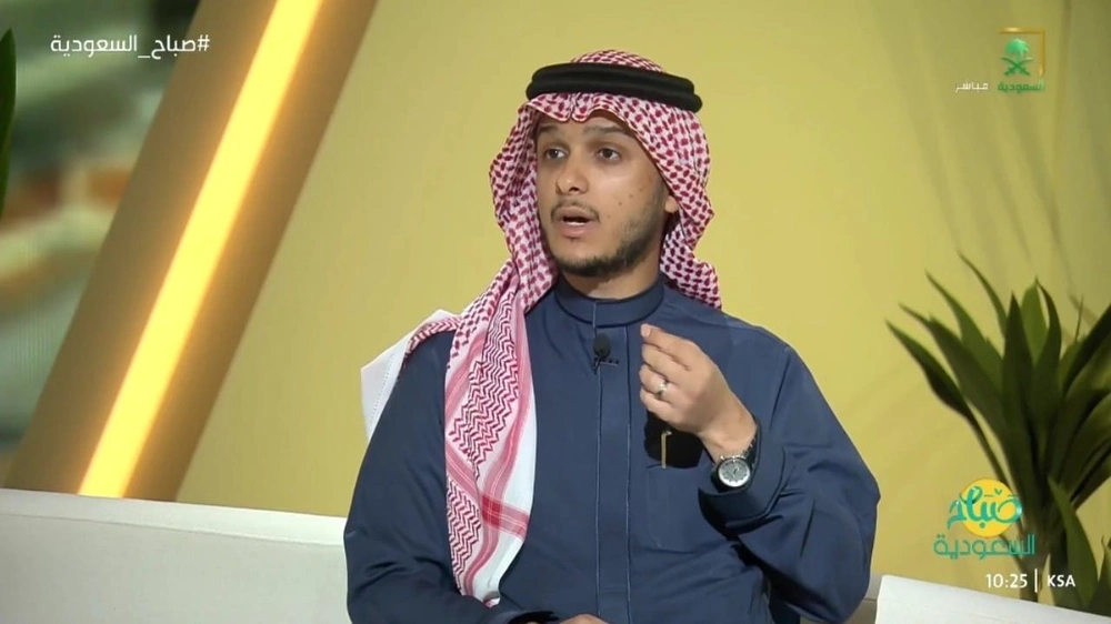 استشاري يوضح كيف يحدث التهاب العصب السابع؟.. فيديو