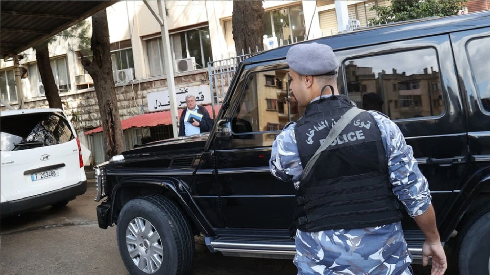مساعدة سعودية تقود قوات لبنان لضبط معملاً لتصنيع الكبتاغون وأسلحة حربية