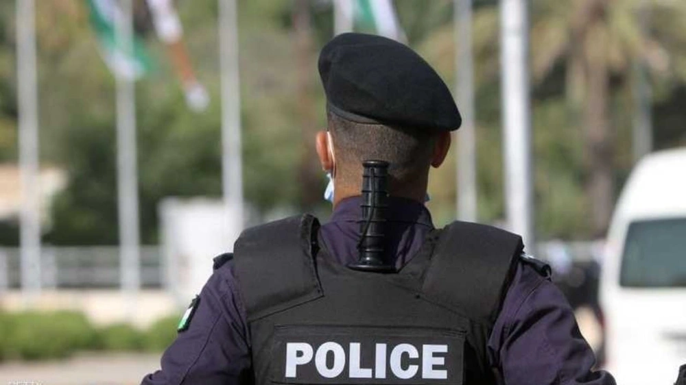 لحظة السطو المسلح على بنك في الأردن.. فيديو