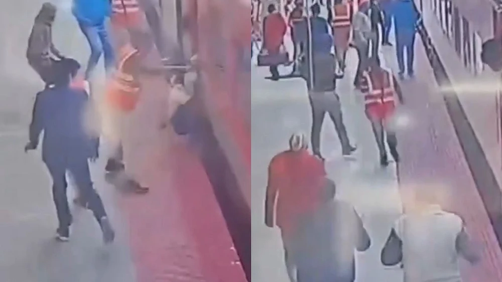 أب وابنه ينجوان بأعجوبة بعد سقوطهما بين قطار ورصيف.. فيديو