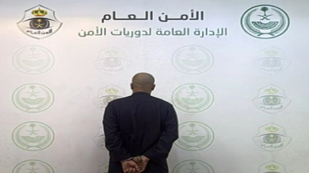 القبض على شخص اعتدى على 4 أشخاص في  خميس مشيط.. فيديو