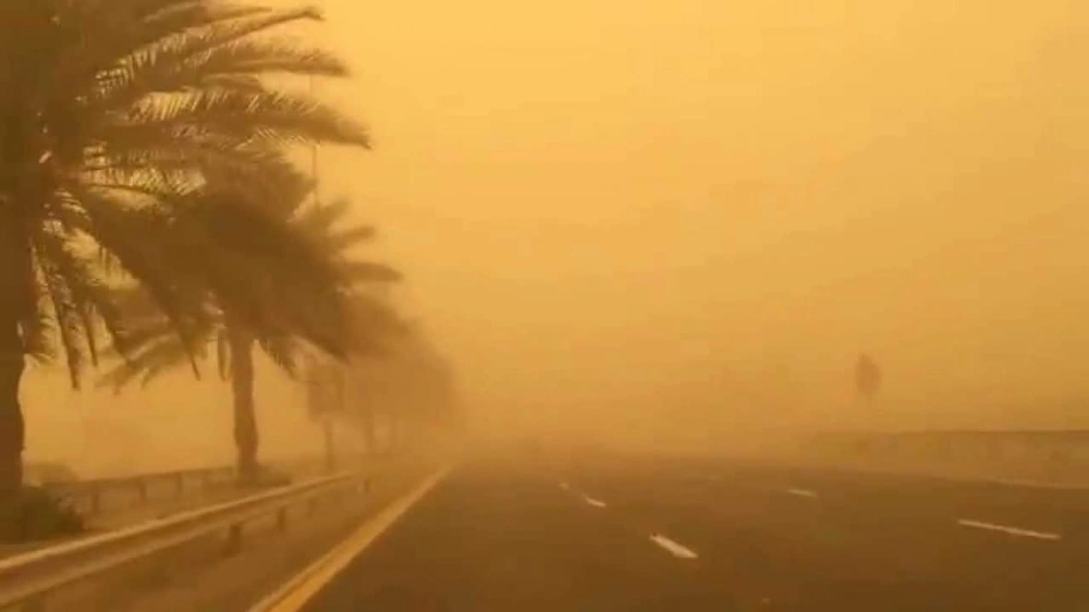 تأثر أجزاء من الجوف والحدود الشمالية بعاصفة ترابية.. فيديو