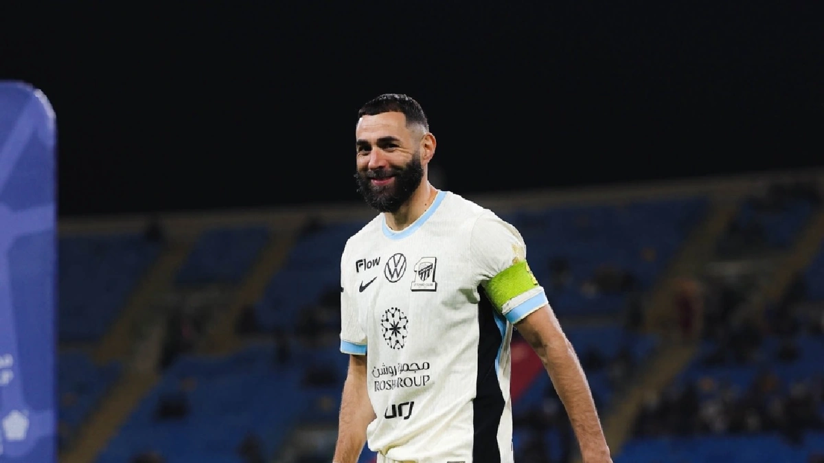 إصابة تبعد بنزيما عن تدريبات الاتحاد
