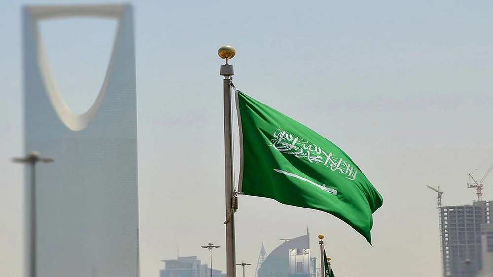 المملكة تدعم ميزانية الحكومة اليمنية لصرف رواتب الموظفين