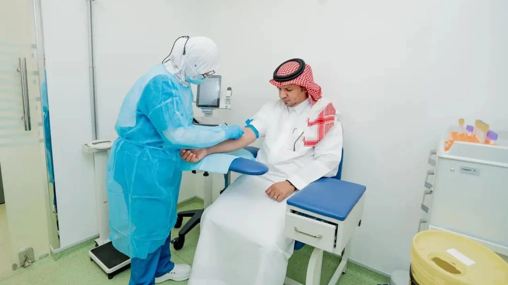 الصحة القابضة توضح خطوات الاستفادة من مبادرة “تأكد لصحتك”