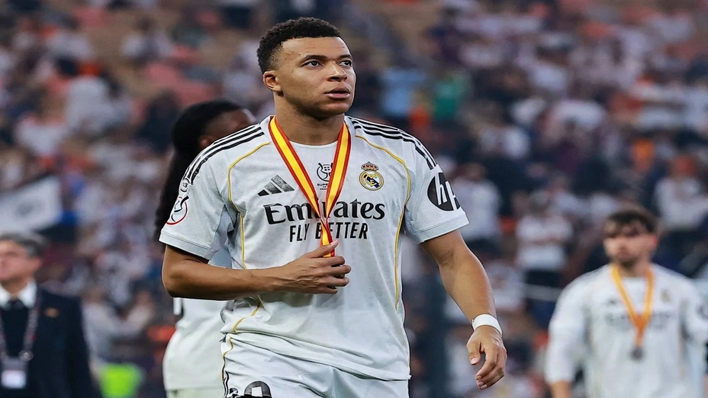 مبابي يغيب عن التدريبات بعد خسارة ريال مدريد