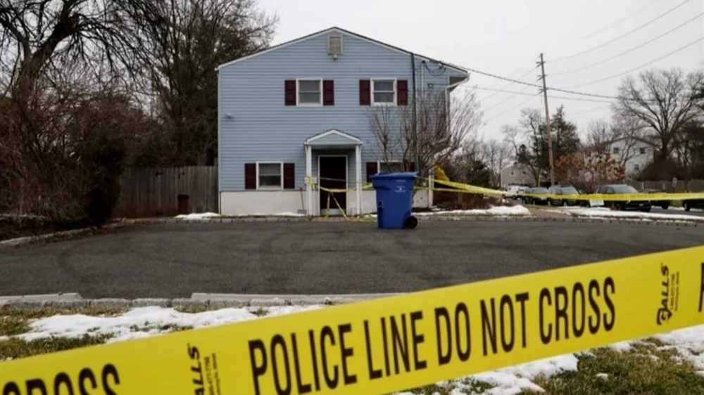 الشرطة الأمريكية تقتل رجلاً مسلحاً وتكتشف ثلاث جثث داخل منزله.. صور