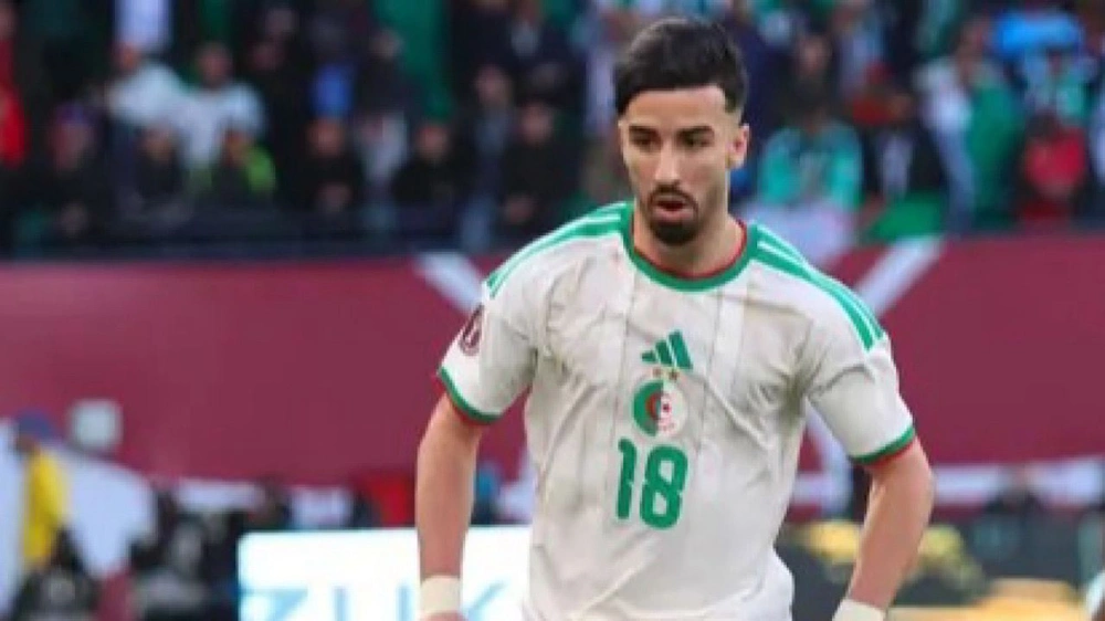 أول ردّ من لاعب الجزائر بعد اتهامه بالسخرية من مشجع الكونغو الديمقراطية