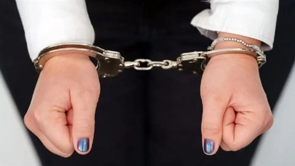 إحالة راقصة مصرية لمحكمة الجنايات لحيازتها مخدرات