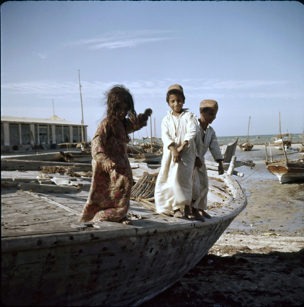 عندما يداعبنا الحنين لذكريات الطفولة البريئة