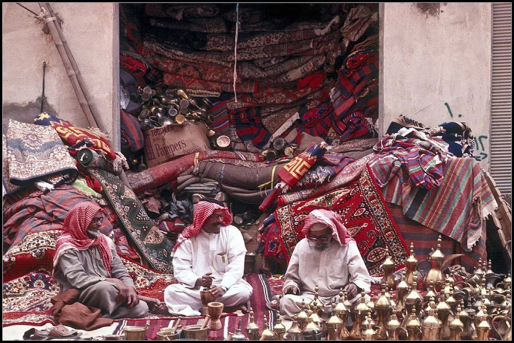 أحد محلات الأواني والمستلزمات التراثية