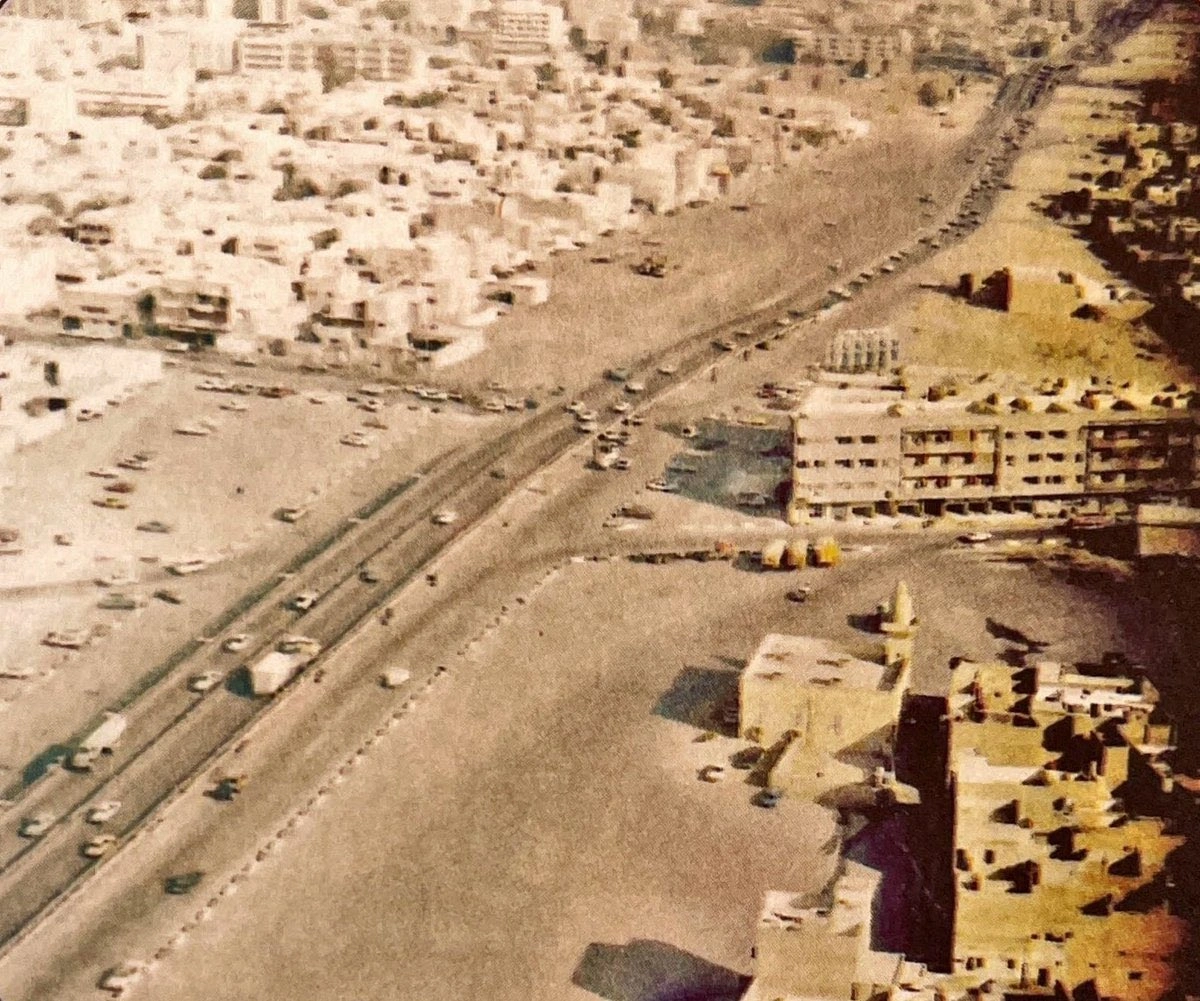 صورة من الجو لعمارة الباخرة في حي الوشام قبل 50 عام