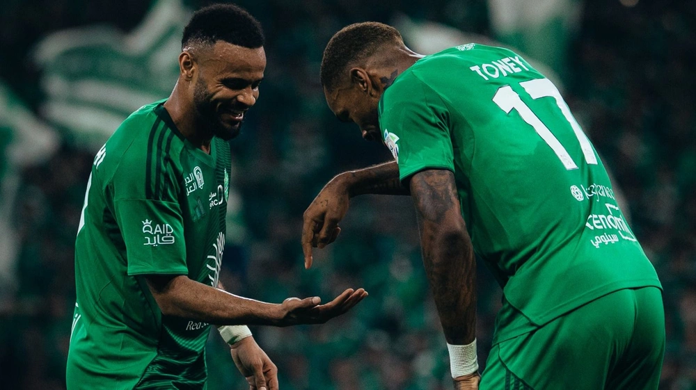 توني يحتفل مع مجرشي بـ ” الخلط ” عقب الفوز .. فيديو