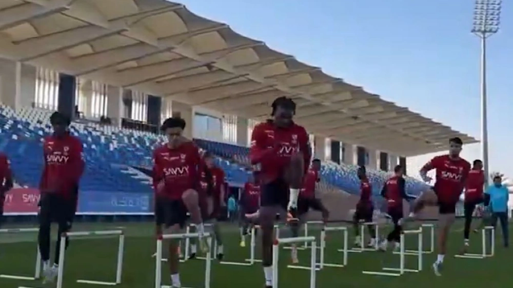 نيفيز يشارك في تدريبات الهلال الجماعية .. فيديو