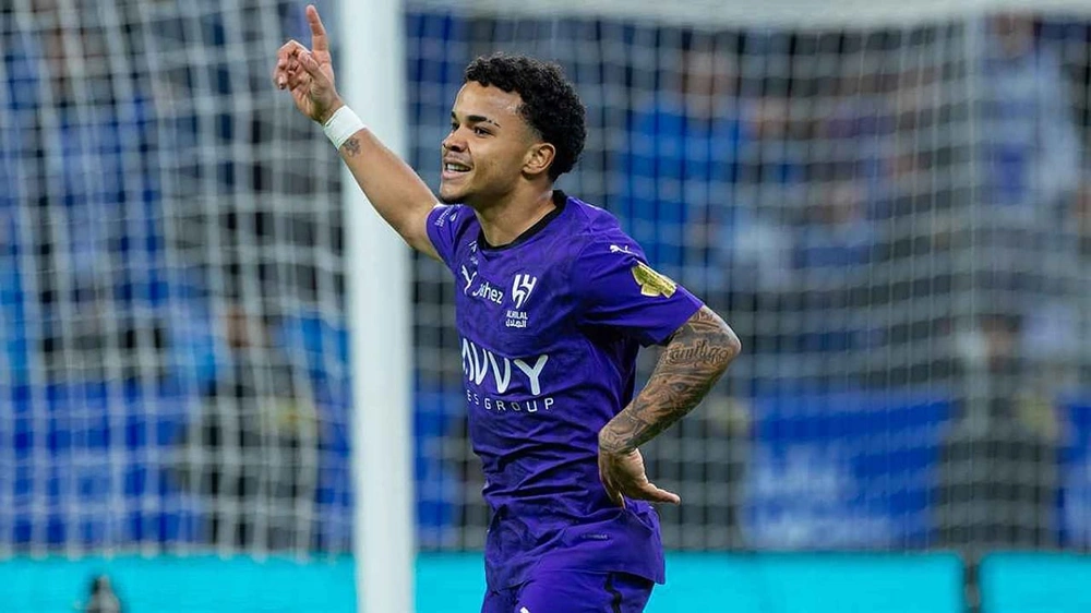 الهلال يحدد شروط انتقال نجمه إلى الخلود