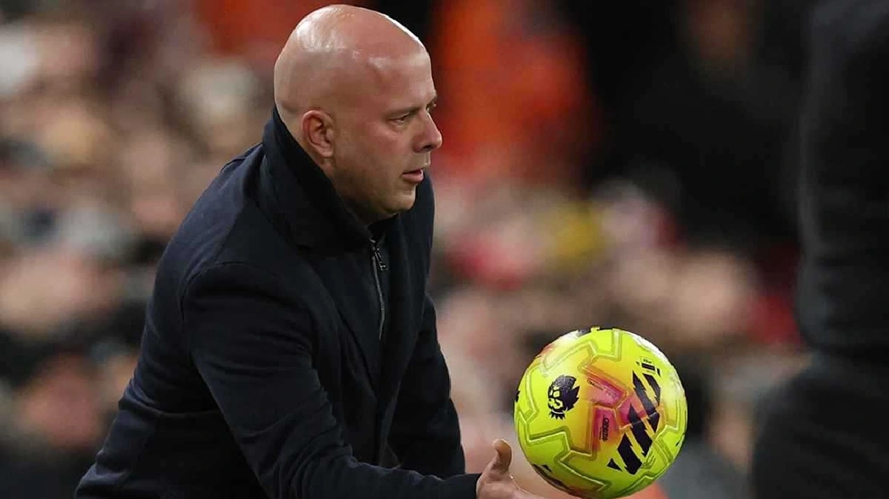 سلوت: ليفربول يحتاج إلى شيء من السحر لتجاوز أزماته