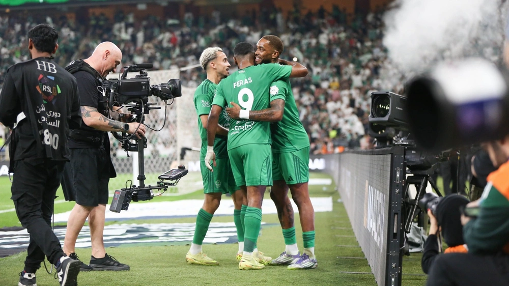 الأهلي يتغلب على النصر بثلاثية