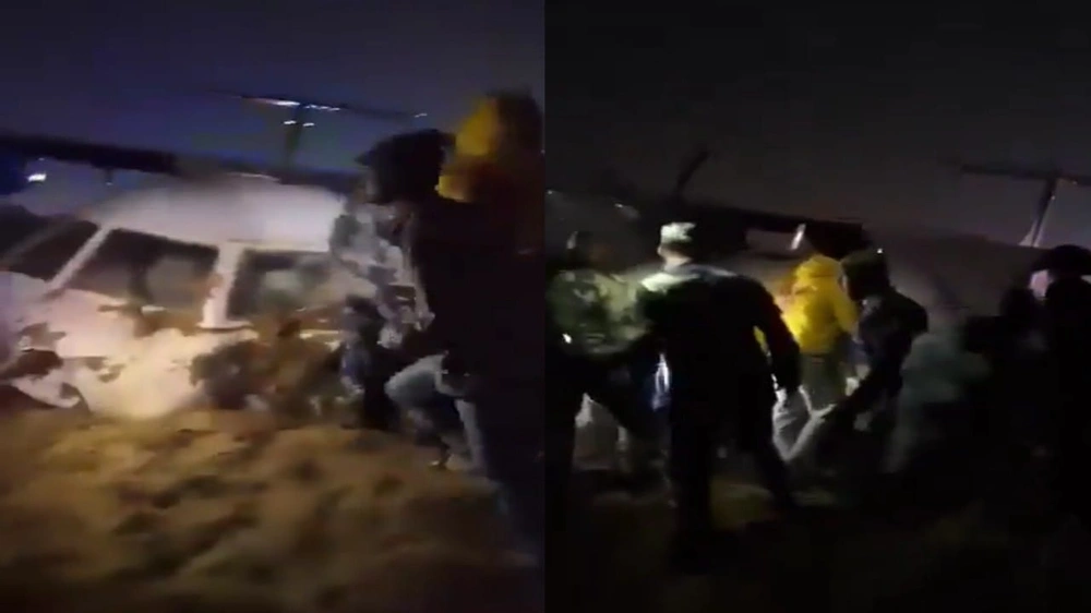 طائرة تنحرف وتعلق في الطين.. فيديو