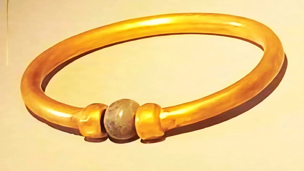 السجن 15 عامًا لموظفة المتحف المصري بعد سرقة سوار الملك بسوسنس