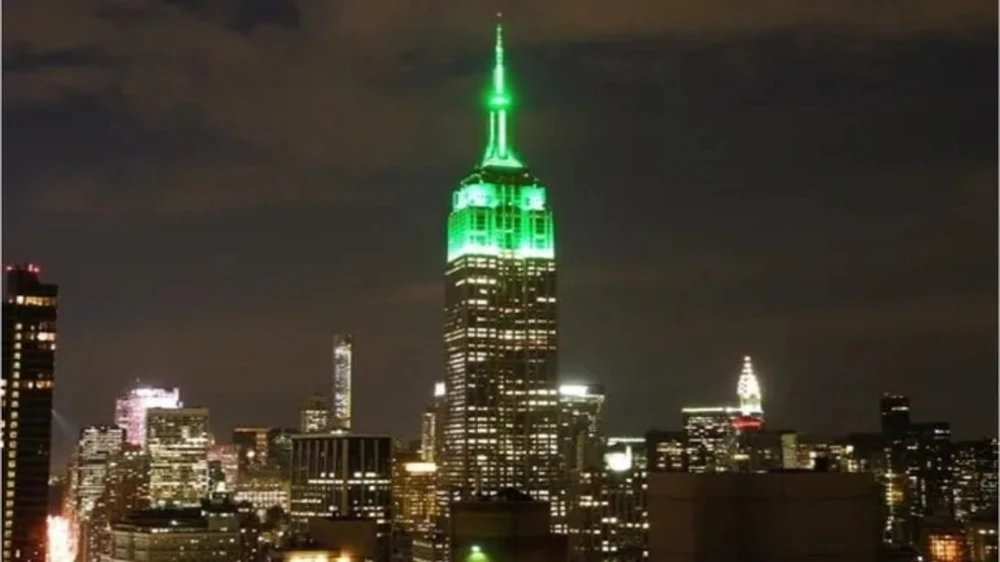 نيويورك تكتسي باللون الأخضر احتفالاً بتراث الأمريكيين المسلمين