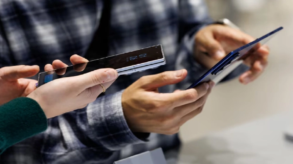 نقص شرائح الذاكرة يرفع أسعار الهواتف في 2026