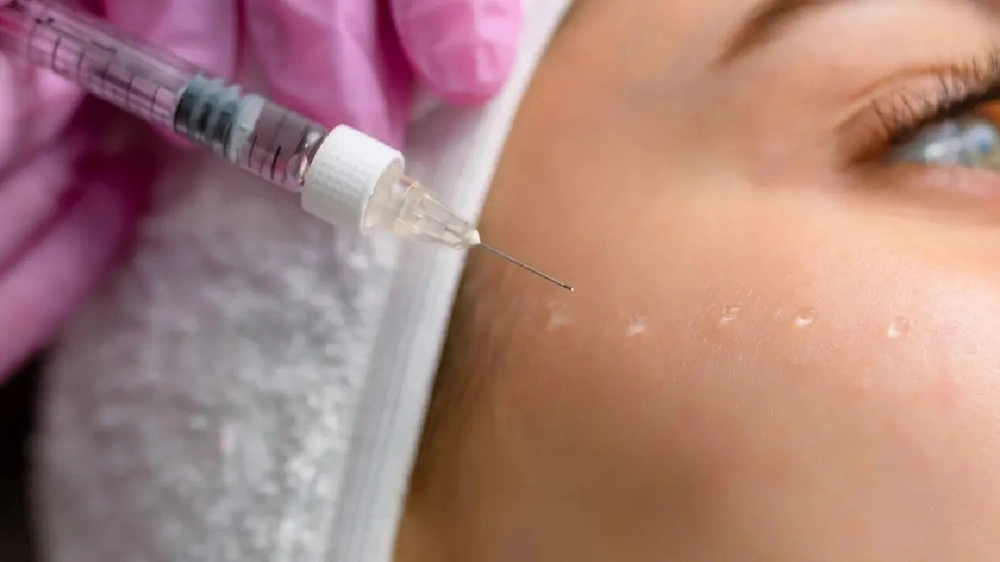 هروب صاحبة مراكز تجميل بتركيا يشعل غضب الضحايا وانتحار أحدهم