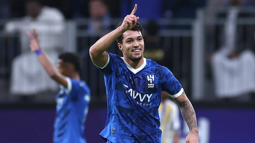 الهلال يحسم موقفه من رحيل ليوناردو