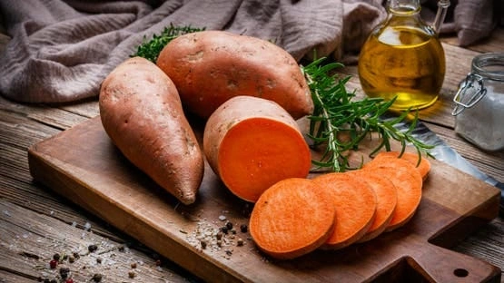 سلق البطاطا الحلوة: 4 فوائد صحية تجعلها الخيار الأمثل