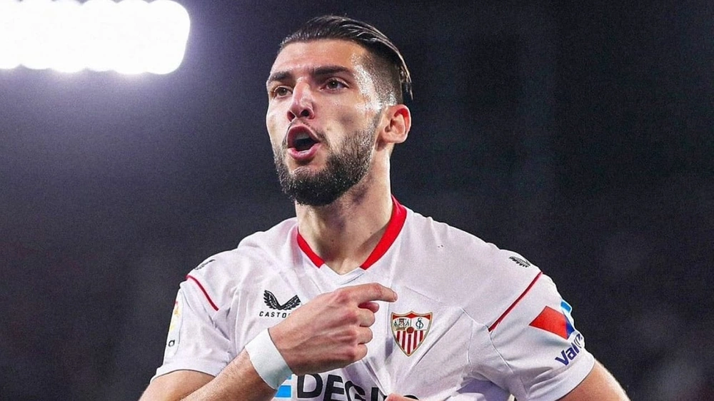 الاتحاد يسعى للتعاقد مع الإسباني رافا مير