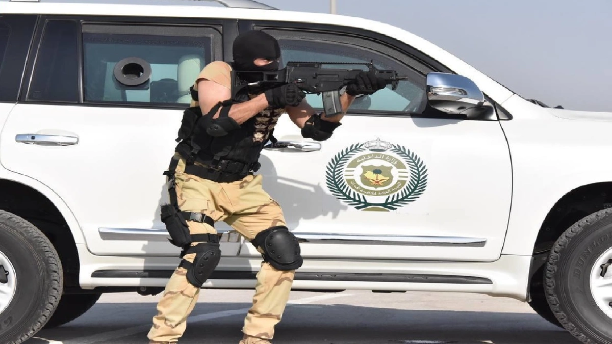 مروجو مخدرات في قبضة رجال المكافحة.. فيديو