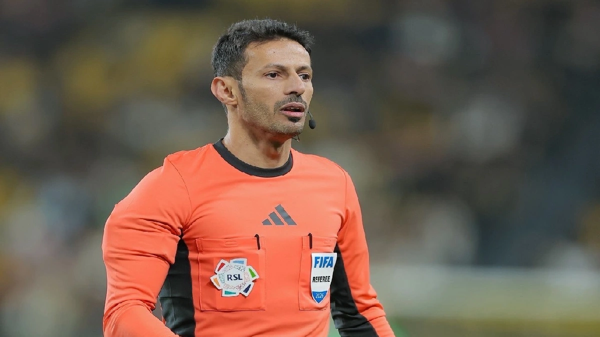 الشمراني حكمًا لمباراة الاتحاد والفتح