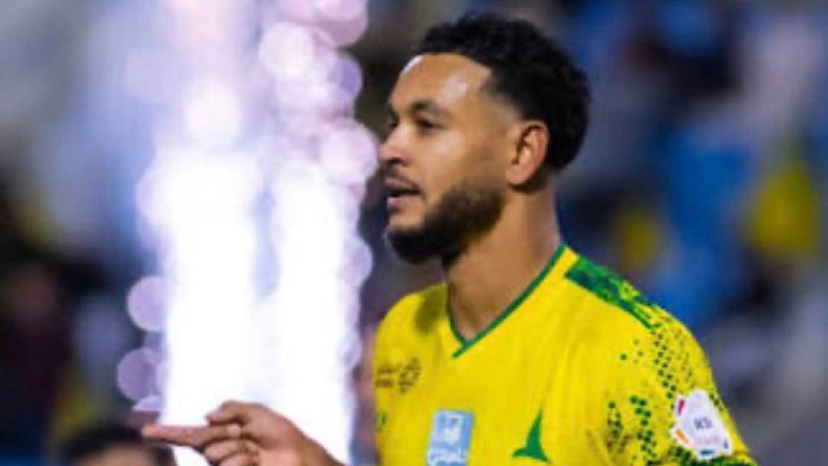 الجماز: جوشوا كينج يحمل جهازاً مركباً  في القلب وتعاقد الهلال معه مغامرة