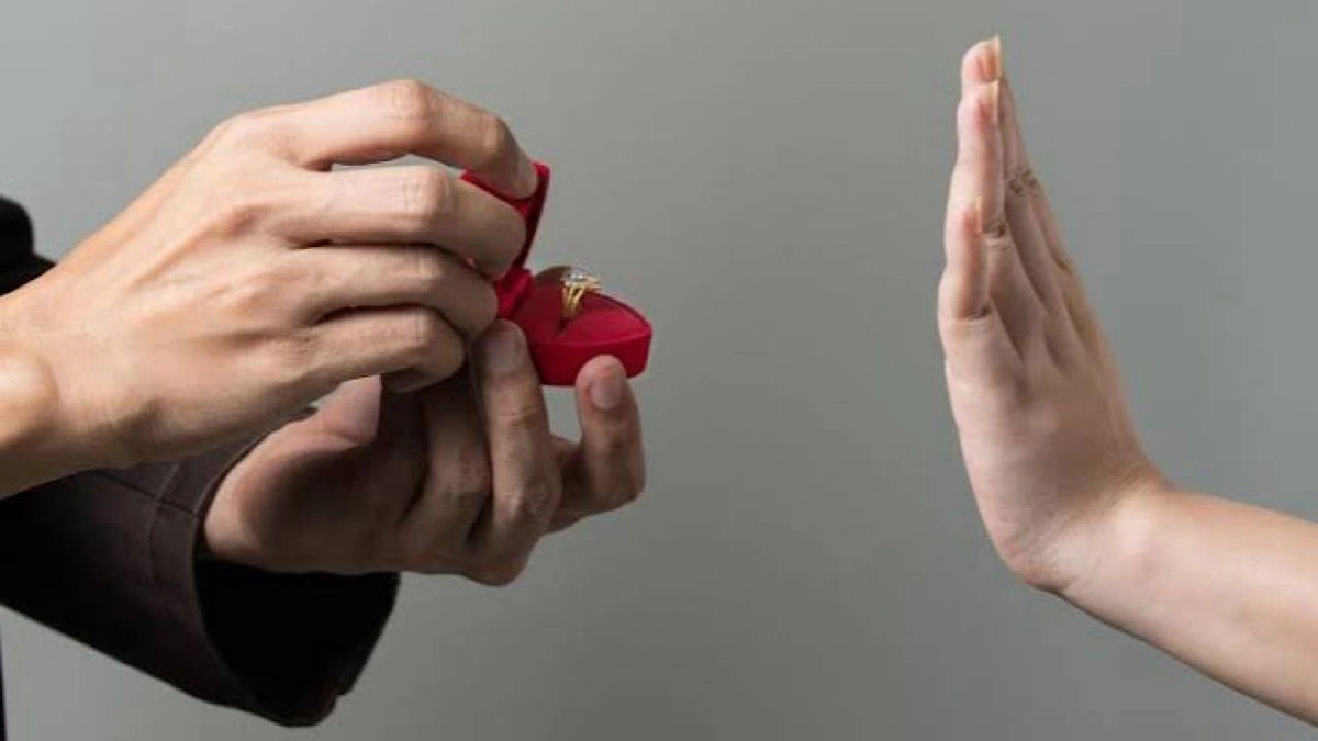 العزوبية الطويلة للشباب تهدد صحتهم النفسية وتزيد شعور الوحدة