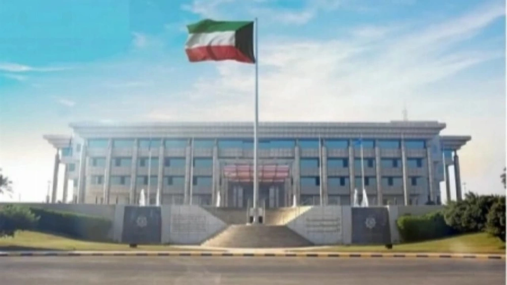 الداخلية الكويتية توضح: لا إعفاء من رسوم الإقامة سوى التأمين الصحي