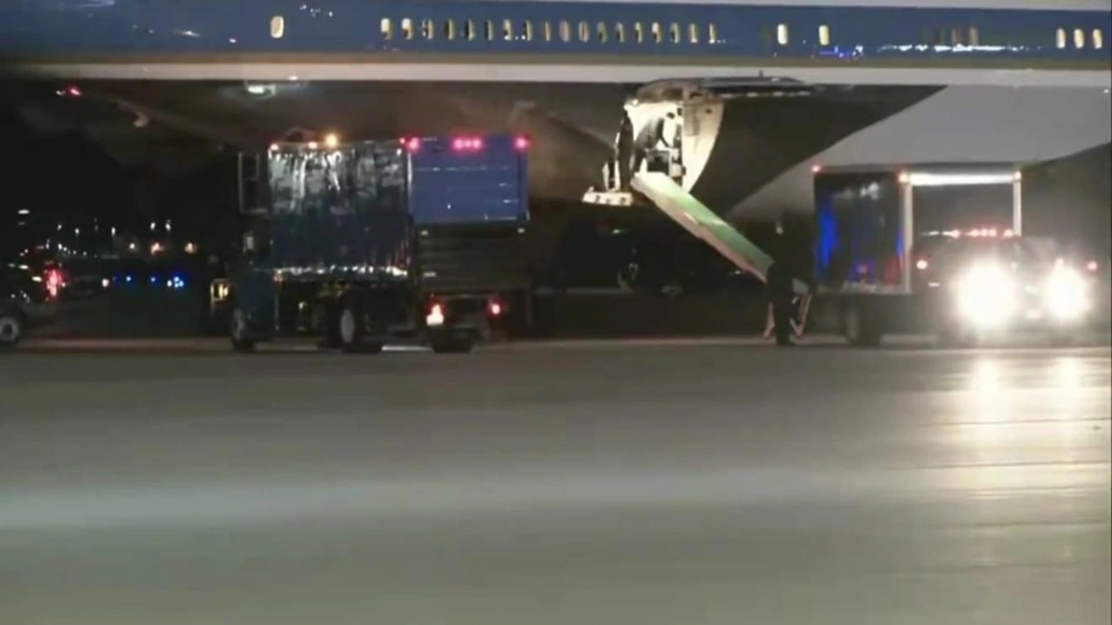 عطل يضرب طائرة ترامب ويضطرها للعودة.. فيديو