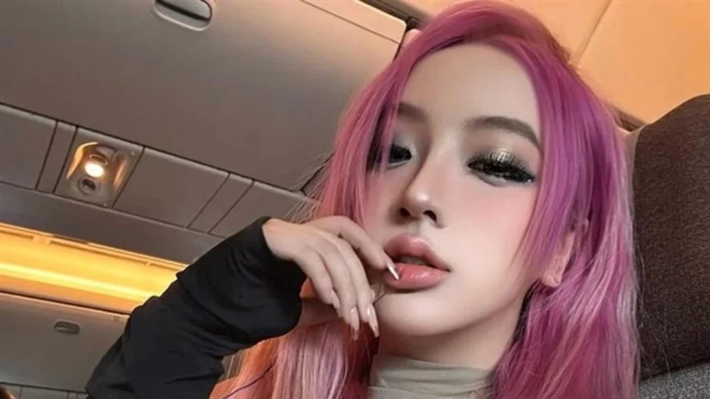 مؤثرة شابة تفارق الحياة بسبب السهر الطويل